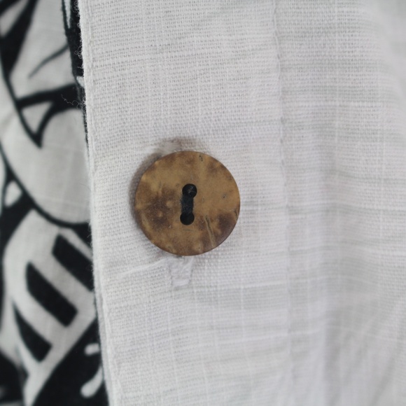 TAPA Tribal Print Hawaiian Shirt - Picture 4 of 5